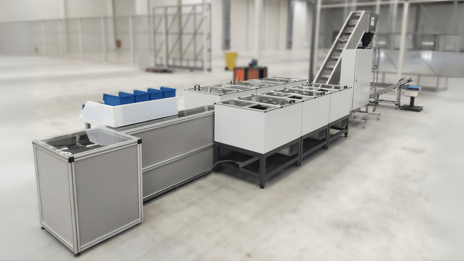 Maszyna pakująca zestawy montażowe z 6 modułami liczącymi - zdjęcie z realizacji 3
