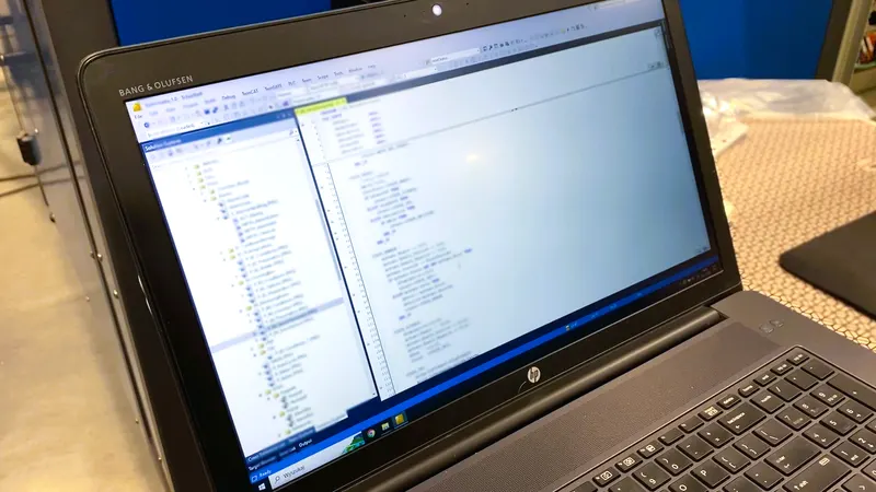 Połączenie maszyny z systemem informatycznym klienta to jedna z możliwości jaką daje automatyzacja i robotyzacja procesów
